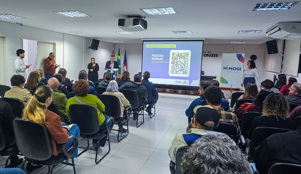 Audiência pública registrou boa participação, com cerca de 100 pessoas, entre moradores, técnicos da gestão municipal, secretários e vereadores (. Foto: Julio Nogueira/Semae)