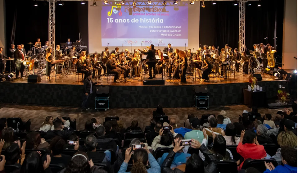 A apresentação encantou ao público que lotou o Auditório do Cemforpe. Foto: Divulgação/PMMC