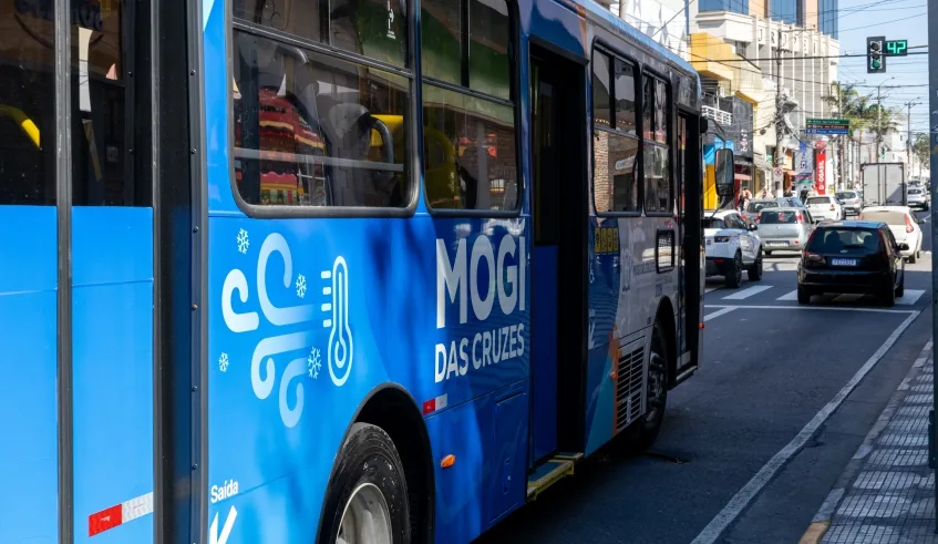 Novos ônibus com ar-condicionado já estão atendendo os passageiros de 26 linhas do sistema de transporte coletivo, aumentando o conforto dos usuários. Foto: Divulgação/PMMC