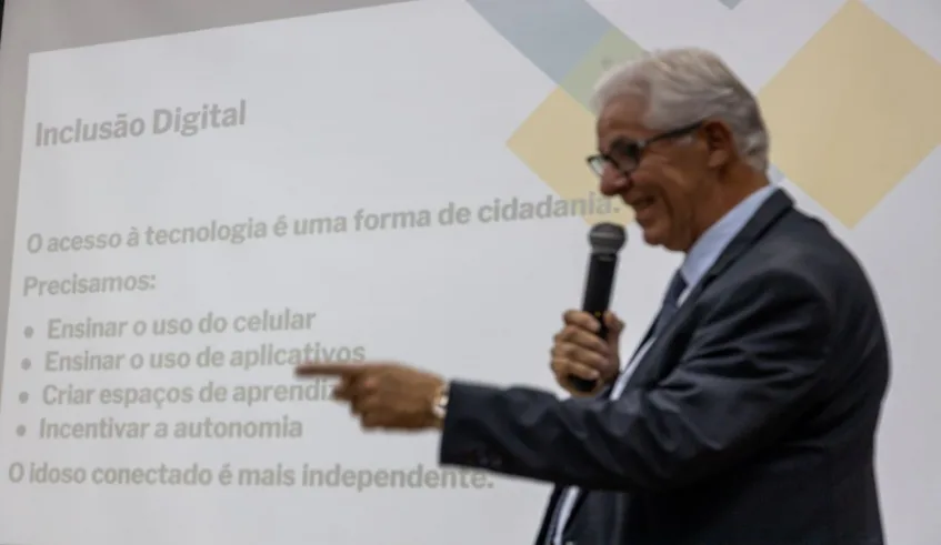 Delegado Francisco Del Poente falou sobre inclusão digital e os cuidados neessários para evitar crimes cibernéticos