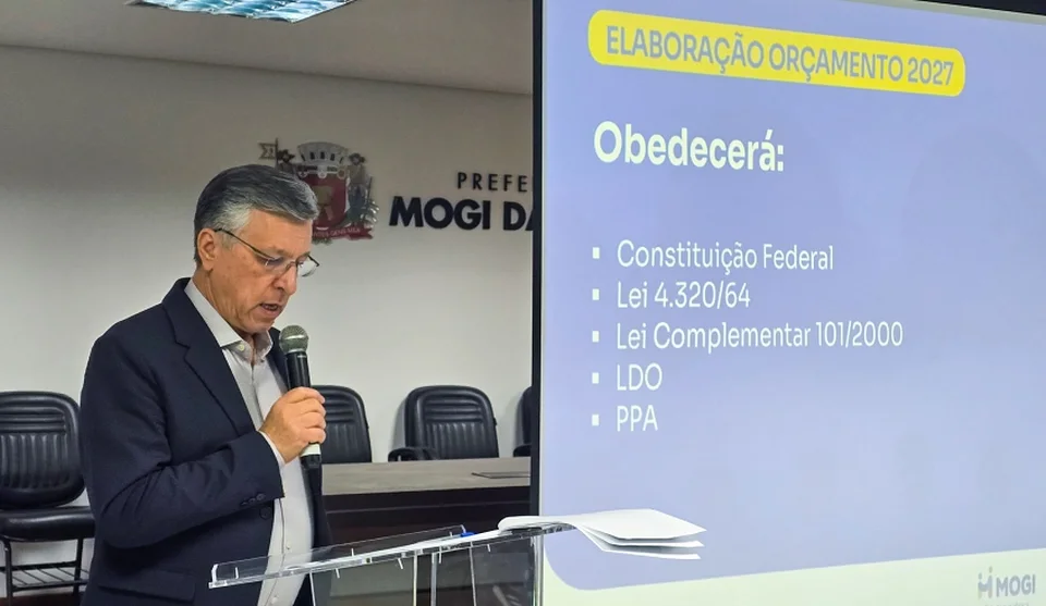 Secretário municipal de Finanças, Robson Senziali, demonstrou composição do orçamento e detalhou valores por área de atuação e secretarias (. Foto: Julio Nogueira/Semae)
