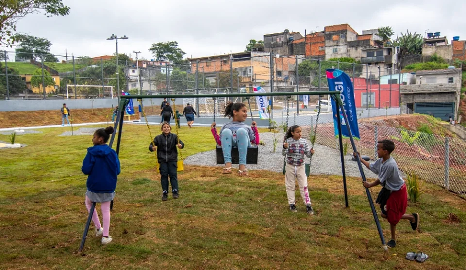 A Prefeitura entregou nesta quarta-feira um espaço adequado para a prática esportiva, recreação e integração comunitária no Jardim Margarida. Foto: Divulgação/PMMC