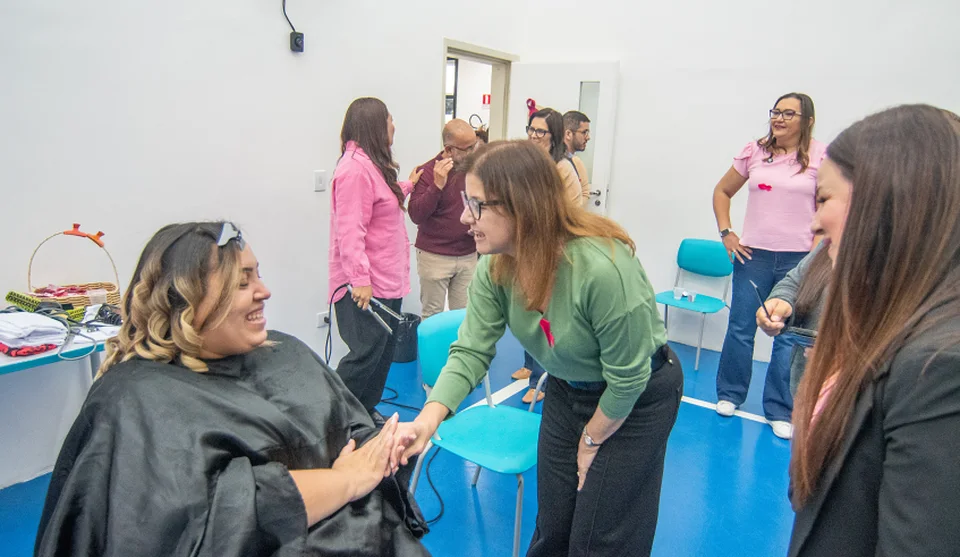 Os serviços foram oferecidos por voluntários. A prefeita visitou os espaços que foram destinados ao atendimento das mães. Foto: Divulgação/PMMC